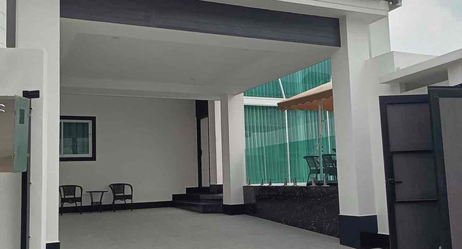 For rent 6 bedrooms villa in Bang Lamung, Chonburi
