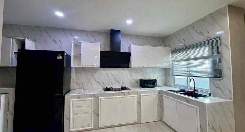 Villa zur Miete mit 4 Zimmer in Bang Lamung, Chonburi