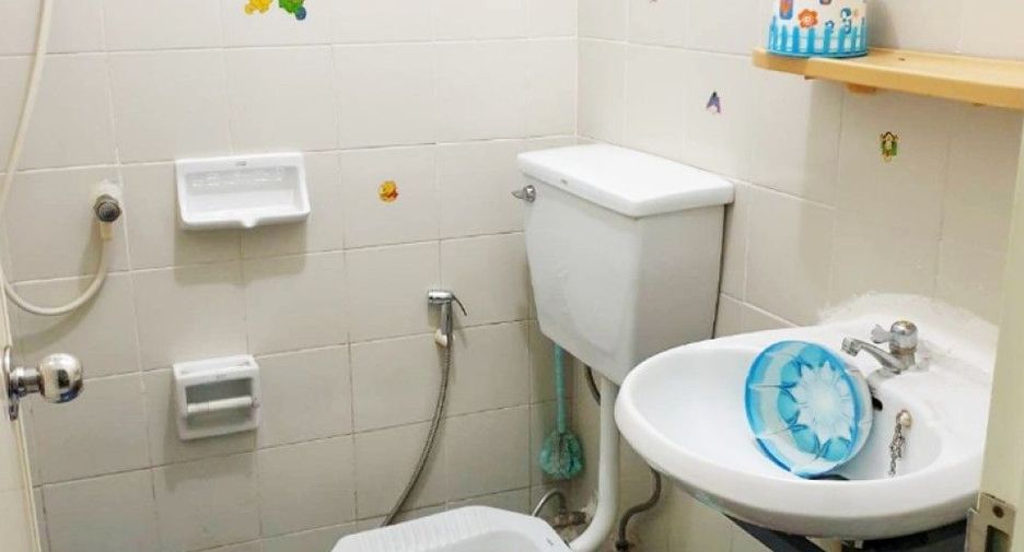 Продажа 2 спальни таунхаус в Sai Noi, Нонтабури