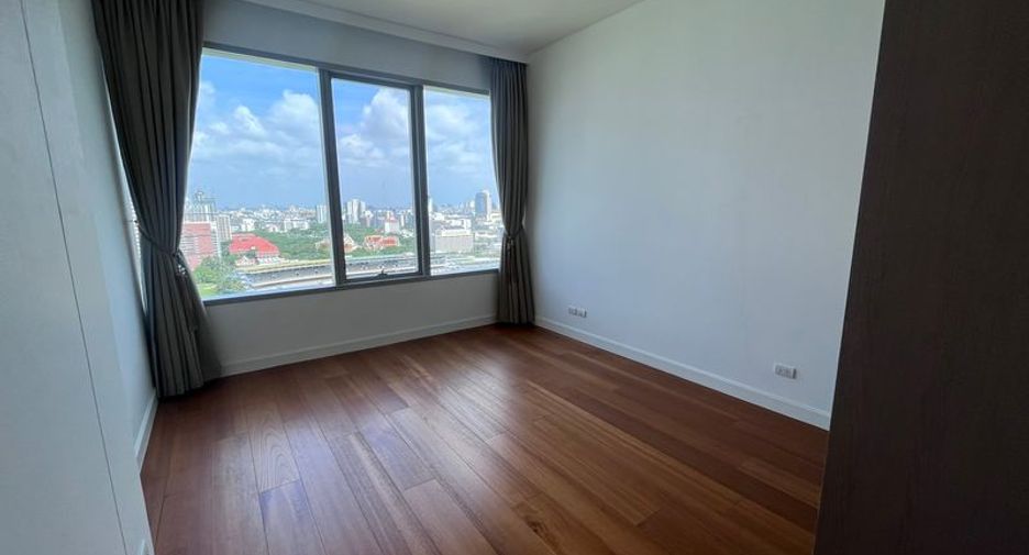 For rent 3 ベッドルーム condo in Pathum Wan, Bangkok