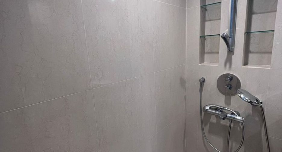 For rent 3 ベッドルーム condo in Pathum Wan, Bangkok