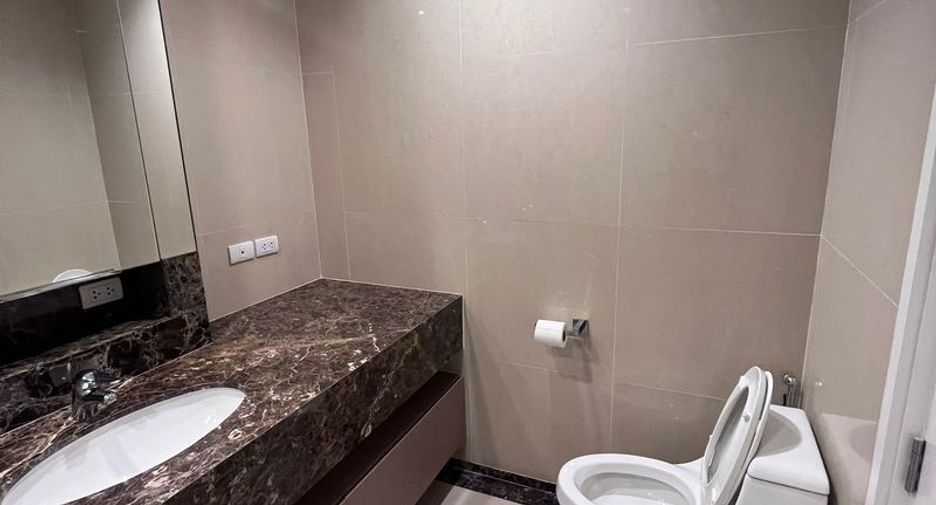 For rent 3 ベッドルーム condo in Pathum Wan, Bangkok