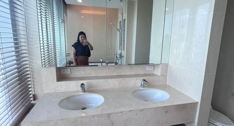 For rent 3 ベッドルーム condo in Pathum Wan, Bangkok