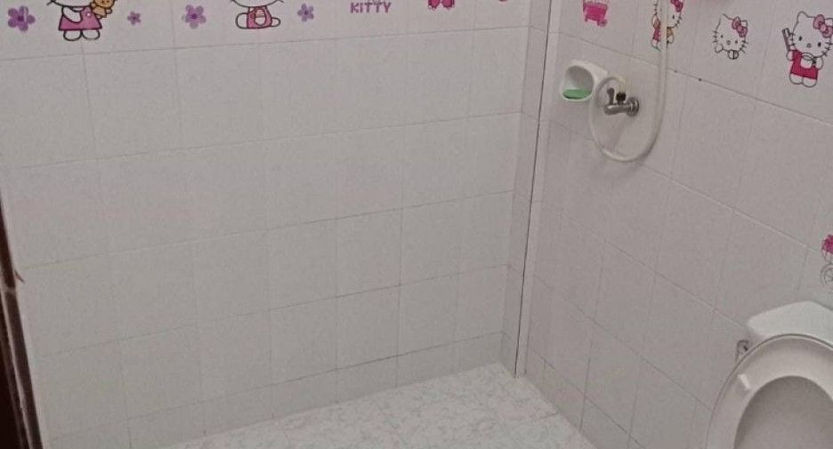 Casa adosada en venta de 2 habitaciones en Mueang Chon Buri, Chonburi