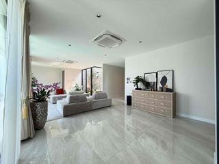 Villa zur Miete und zum Kauf mit 3 Zimmer in Bang Lamung, Chonburi