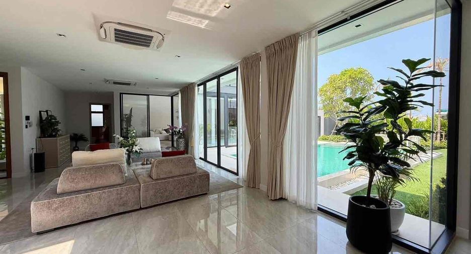 For sale and for rent 3 bedrooms villa in Bang Lamung, Chonburi