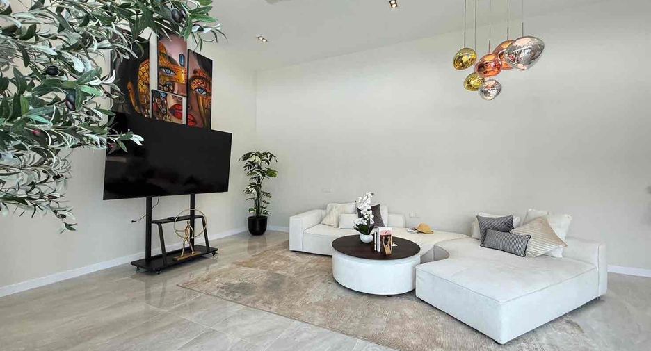 For sale and for rent 3 bedrooms villa in Bang Lamung, Chonburi