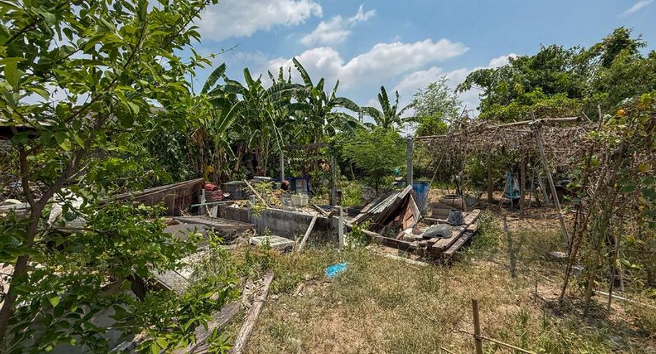 Haus zum Kauf mit 2 Zimmer in Si Racha, Chonburi