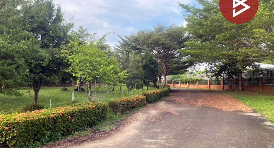 For sale 6 bedrooms house in Mueang Chanthaburi, Chanthaburi
