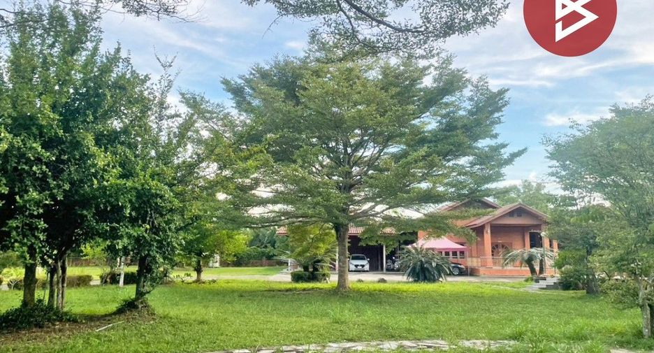 For sale 6 bedrooms house in Mueang Chanthaburi, Chanthaburi