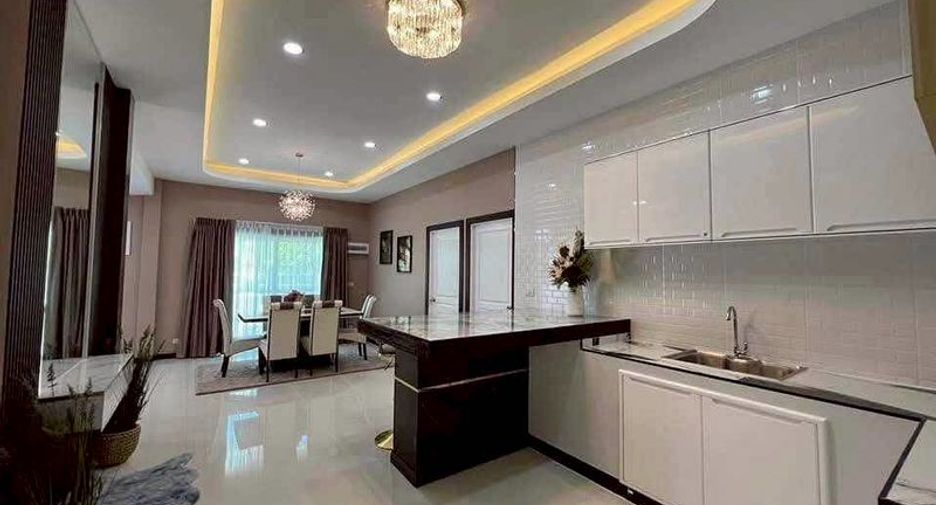 出售 3 卧室 独立屋 在 Bang Lamung, Chon Buri