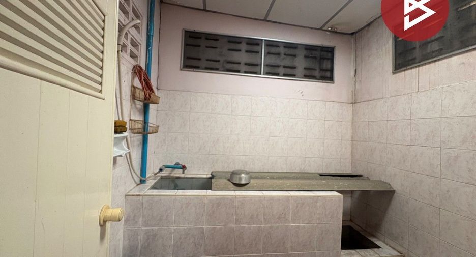 À vendre 2 chambres maison de ville à Mueang Samut Songkhram, Samut Songkhram