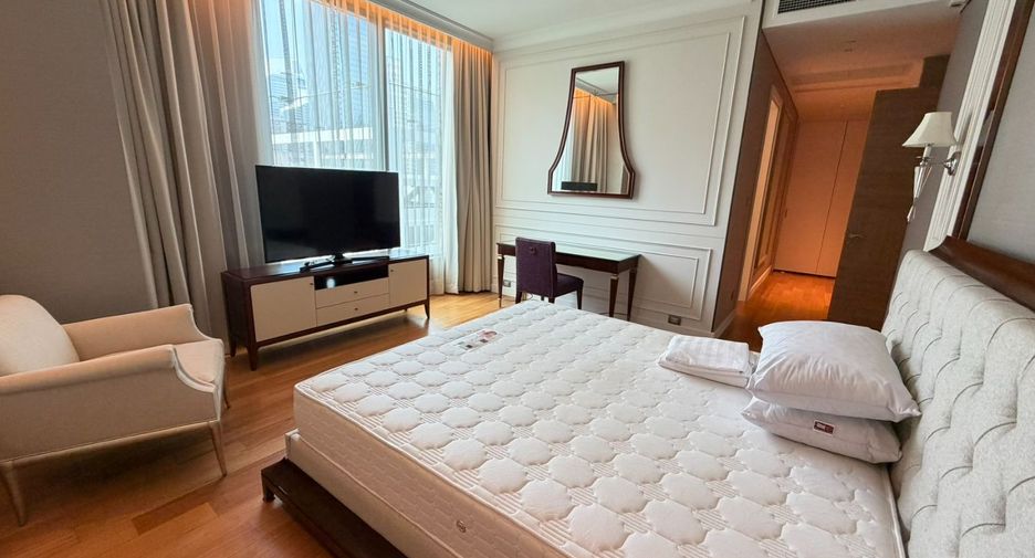 À louer 3 chambres condo à Pathum Wan, Bangkok
