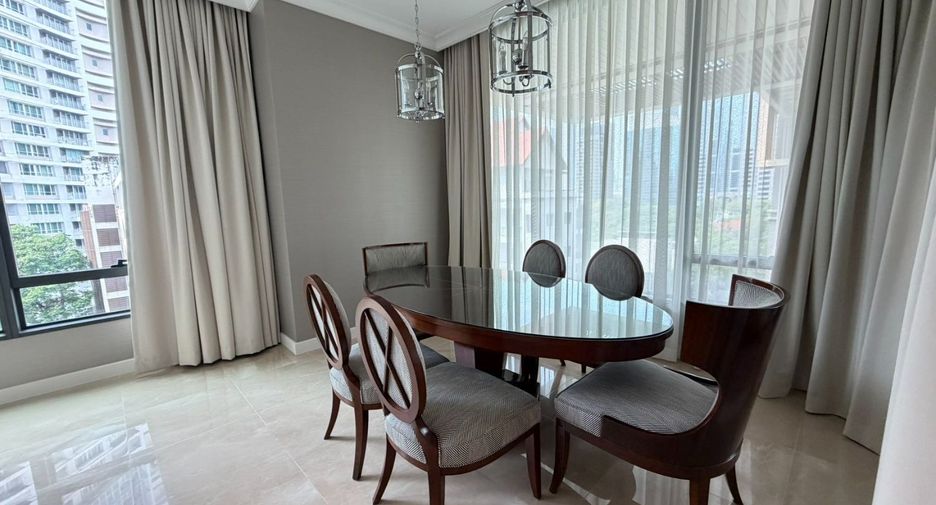 À louer 3 chambres condo à Pathum Wan, Bangkok