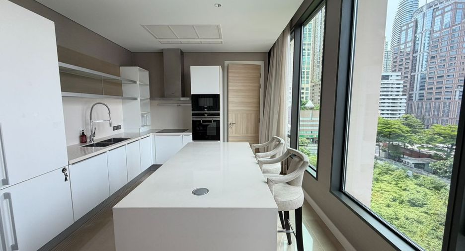À louer 3 chambres condo à Pathum Wan, Bangkok