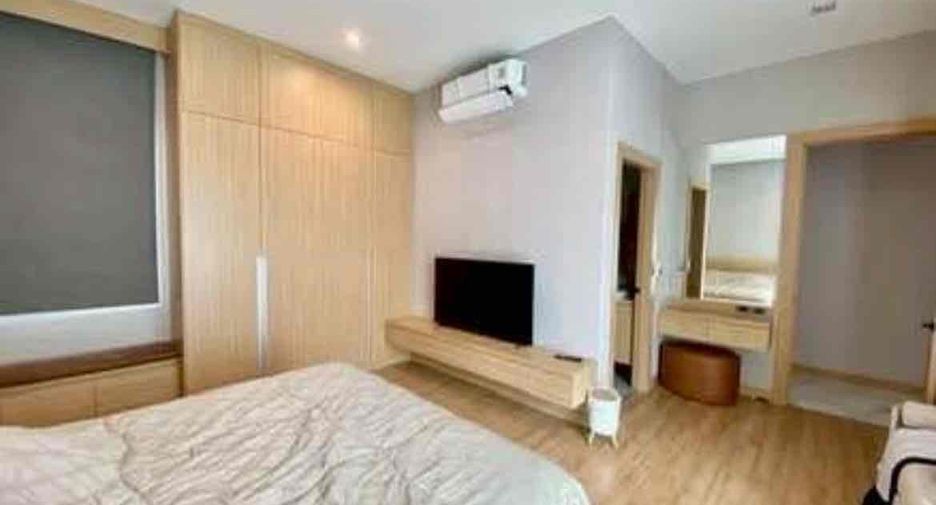 For rent 3 bedrooms villa in Bang Lamung, Chonburi