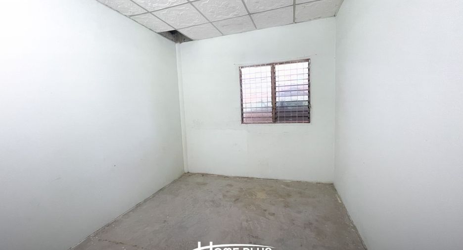 Casa adosada en venta de 4 habitaciones en Nong Chok, Bangkok