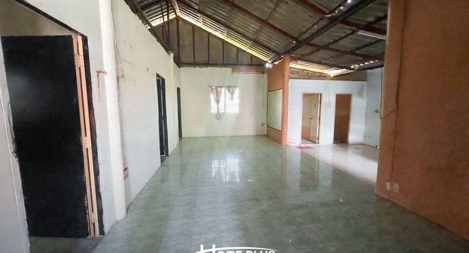 Casa adosada en venta de 4 habitaciones en Nong Chok, Bangkok