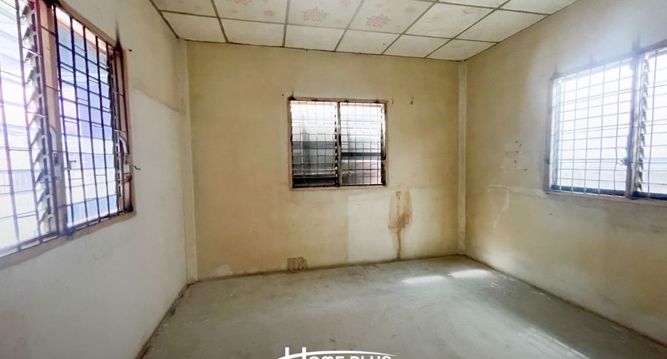 Casa adosada en venta de 4 habitaciones en Nong Chok, Bangkok