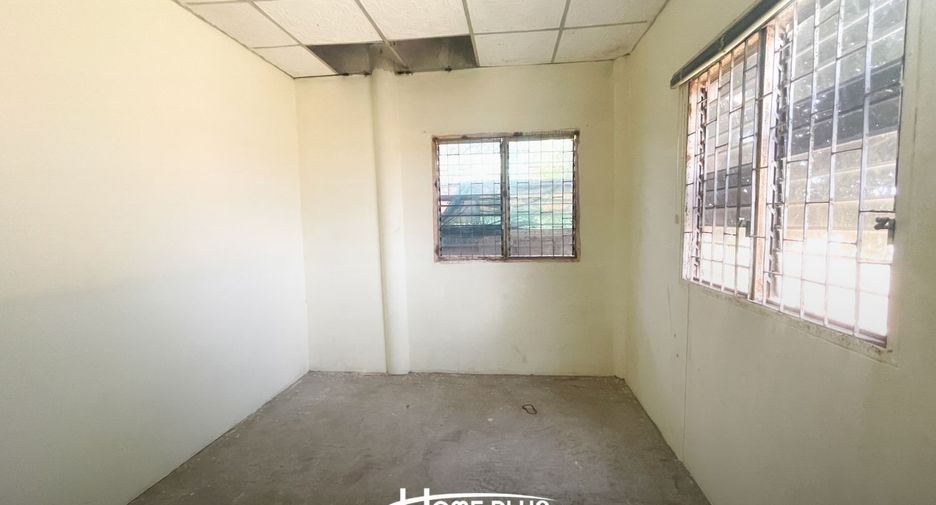 Casa adosada en venta de 4 habitaciones en Nong Chok, Bangkok