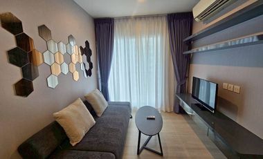 Condo en alquiler y en venta de 2 habitaciones en Watthana, Bangkok