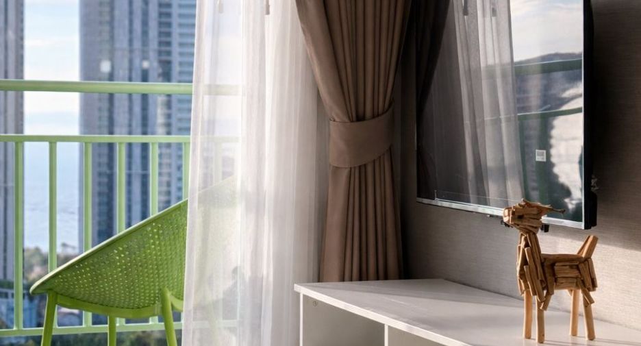 For sale 1 bed condo in Bang Lamung, Chonburi
