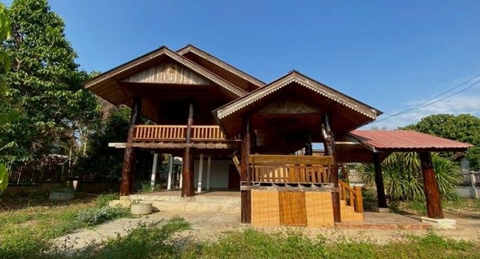 For sale 3 bedrooms house in Mueang Uttaradit, Uttaradit