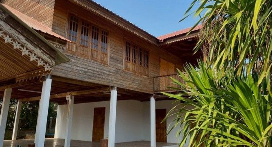 For sale 3 bedrooms house in Mueang Uttaradit, Uttaradit