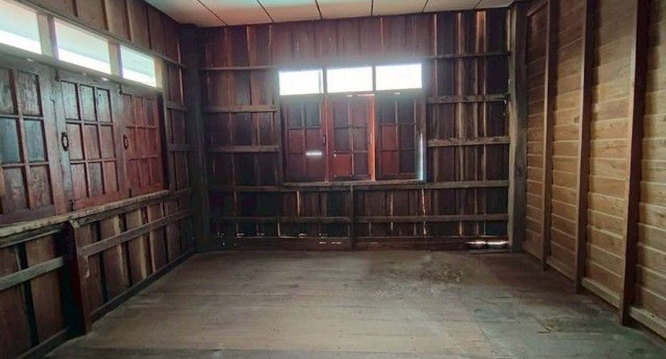 For sale 3 bedrooms house in Mueang Uttaradit, Uttaradit