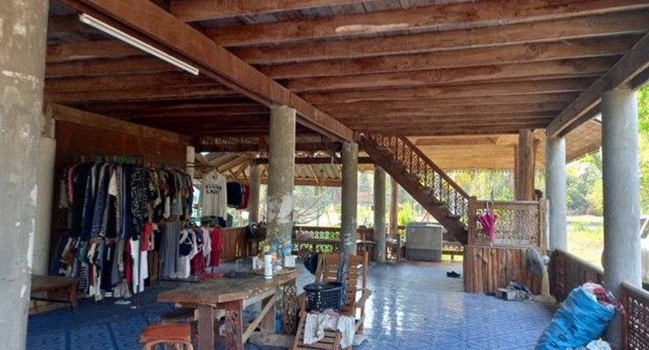 For sale 3 bedrooms house in Mueang Uttaradit, Uttaradit