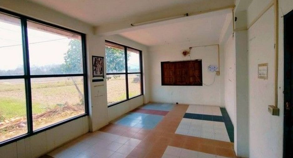 For sale 3 bedrooms house in Mueang Uttaradit, Uttaradit