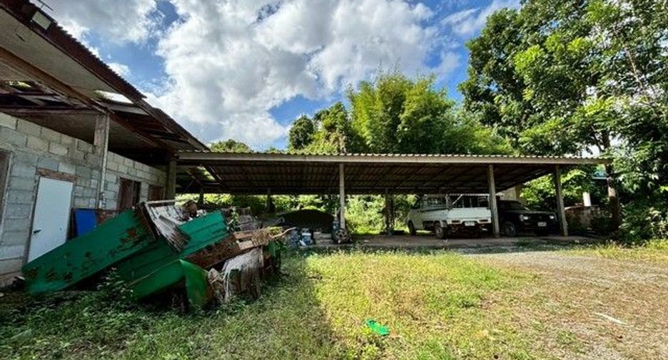 For sale 3 bedrooms house in Mueang Uttaradit, Uttaradit