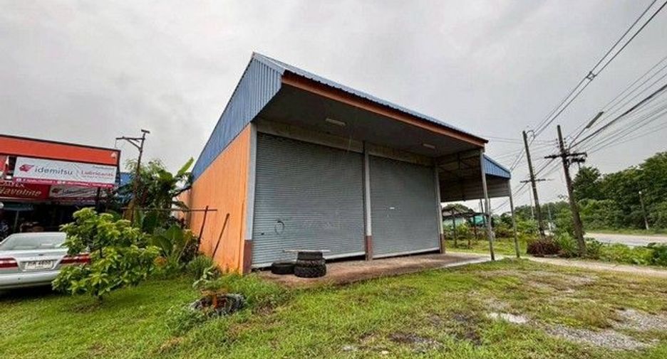 For sale 2 bedrooms house in Mueang Uttaradit, Uttaradit