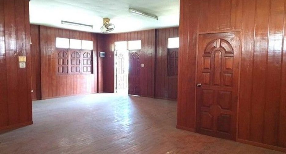 Продажа 4 спальни дом в Chae Hom, Lampang