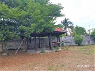 For sale 5 bedrooms house in Mueang Lamphun, Lamphun