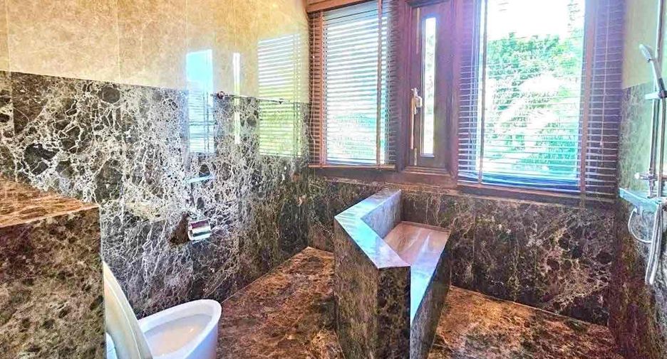 For sale 5 bedrooms house in Si Racha, Chonburi