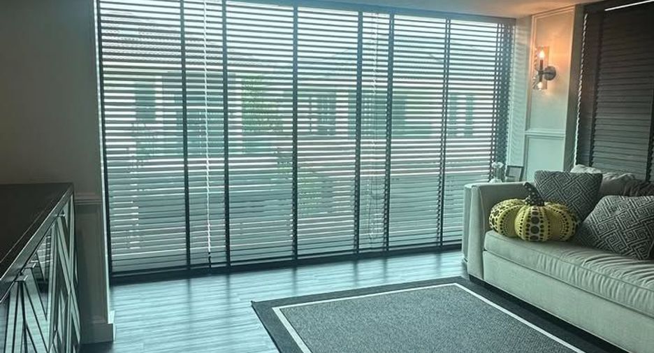 Haus zur Miete mit 3 Zimmer in Lat Krabang, Bangkok