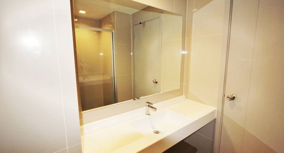 À louer 1 chambre condo à Phra Khanong, Bangkok