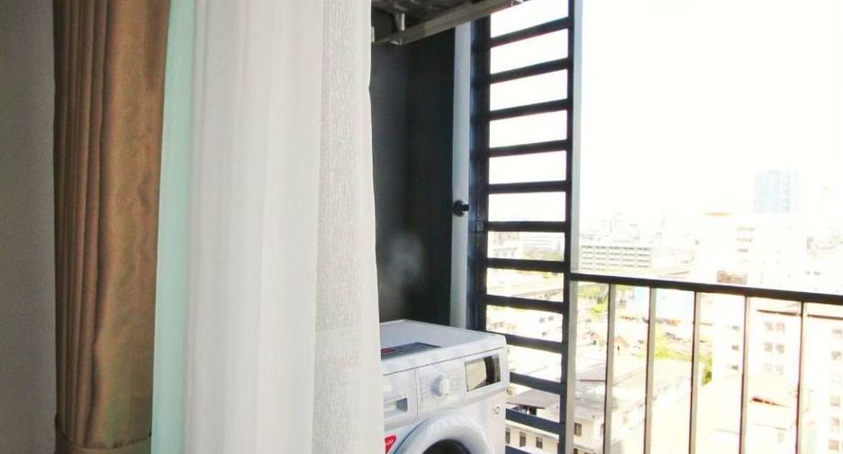 À louer 1 chambre condo à Phra Khanong, Bangkok