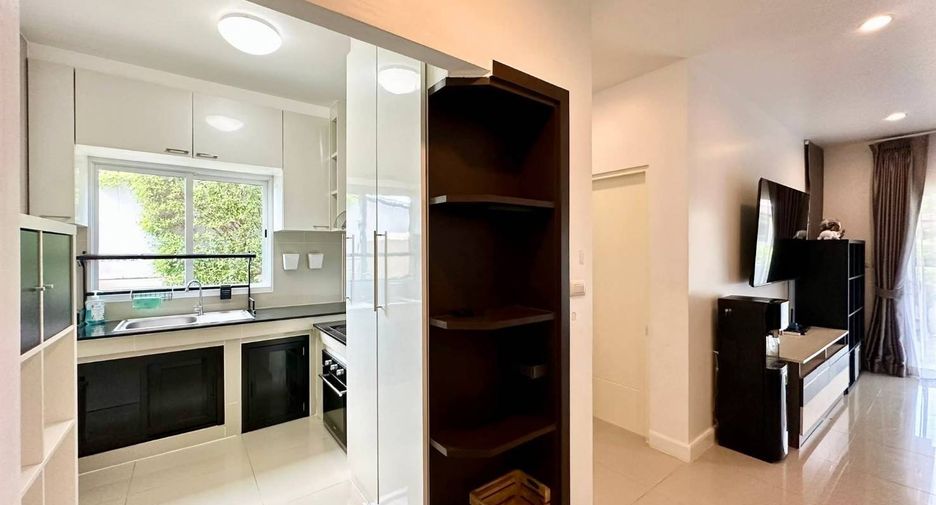 For rent and for sale 5 bedrooms house in Mueang Phuket, Phuket