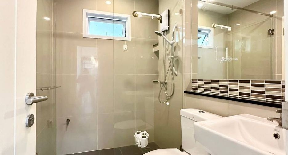 For rent and for sale 5 bedrooms house in Mueang Phuket, Phuket