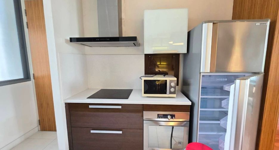For rent and for sale 3 bedrooms condo in Khlong Toei, Bangkok