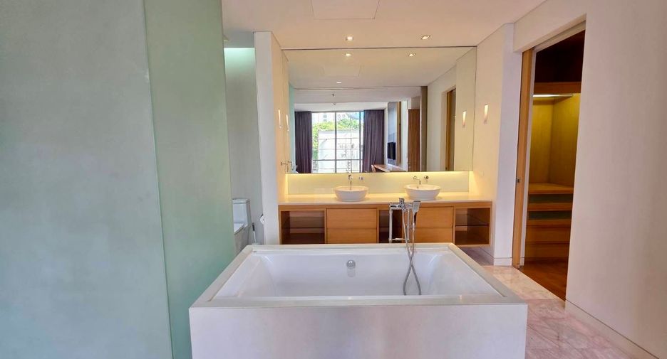 For rent and for sale 3 bedrooms condo in Khlong Toei, Bangkok