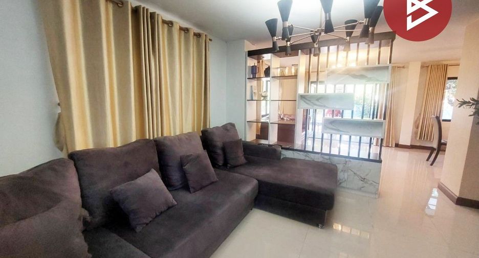 For sale 3 ベッドルーム house in Khlong Sam Wa, Bangkok