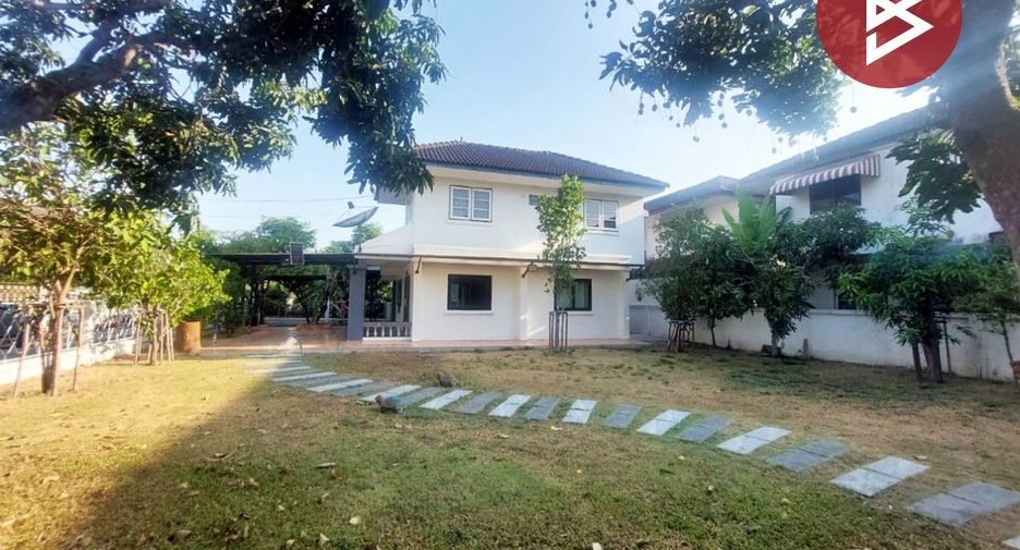 For sale 3 ベッドルーム house in Khlong Sam Wa, Bangkok