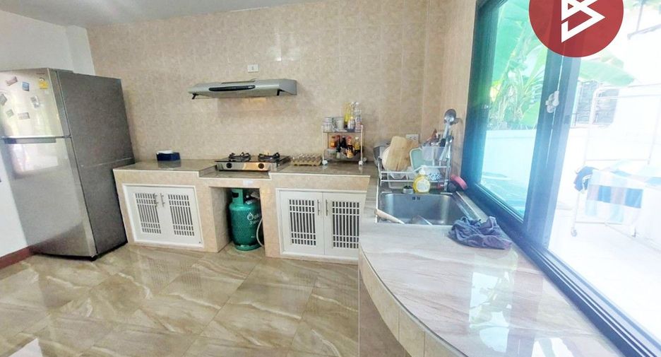 For sale 3 ベッドルーム house in Khlong Sam Wa, Bangkok