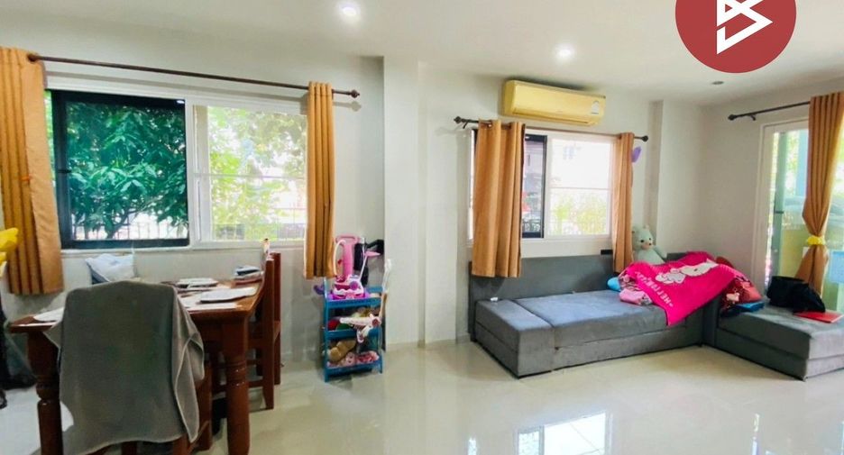 出售 3 卧室 联排别墅 在 Krathum Baen, Samut Sakhon