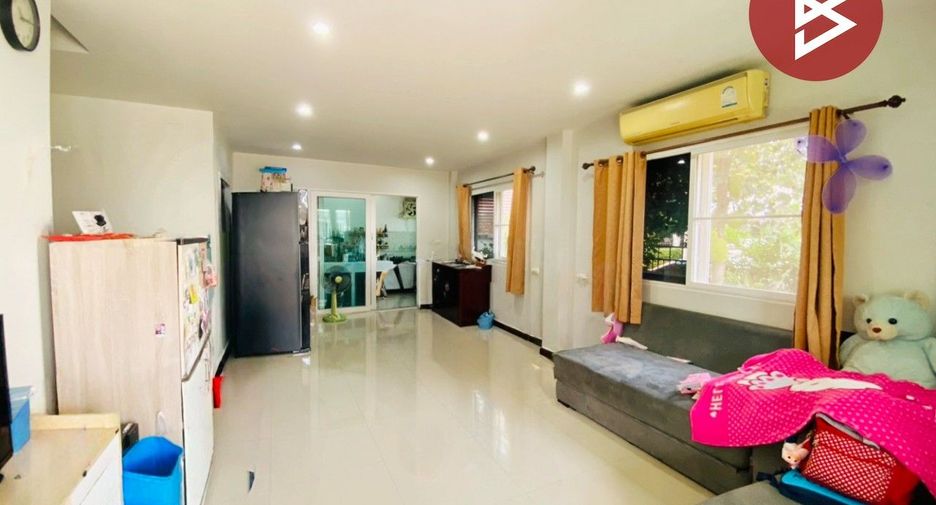 出售 3 卧室 联排别墅 在 Krathum Baen, Samut Sakhon