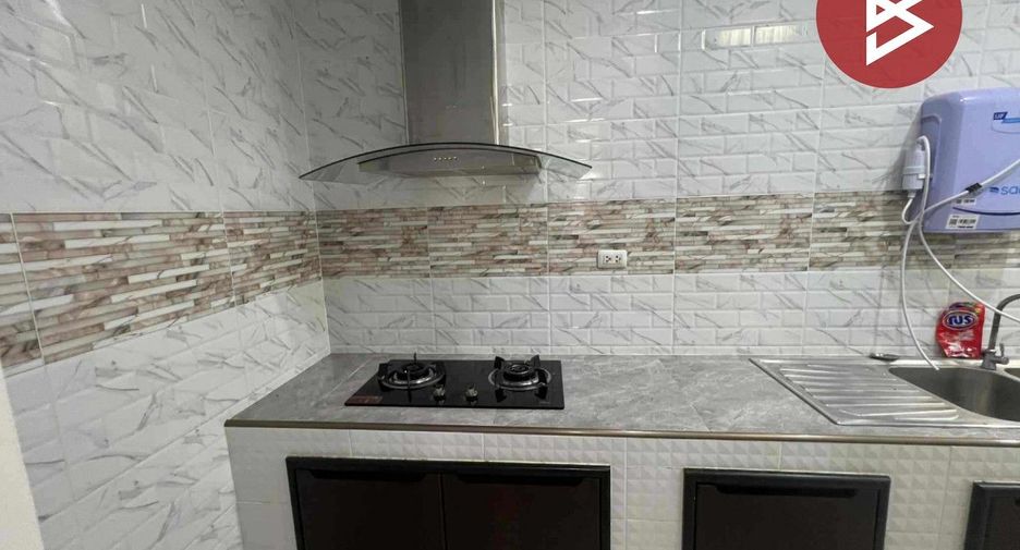 Casa adosada en venta de 4 habitaciones en Khlong Luang, Pathum Thani