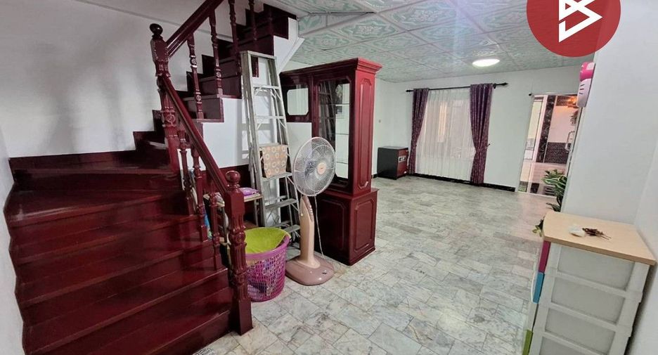 Reihenhaus zum Kauf mit 2 Zimmer in Khlong Sam Wa, Bangkok